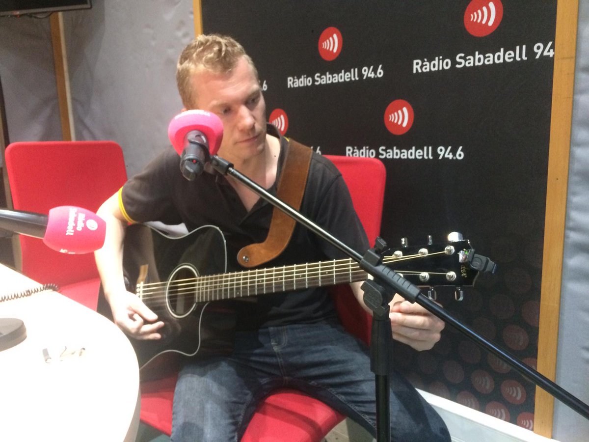 connectatsxarxa's tweet photo. @RadioSabadell estrena “Acústic” a la secció d’Entreteniment, amb @FritzandtheCat ‼️🎻 https://t.co/4TXUB9RkVg