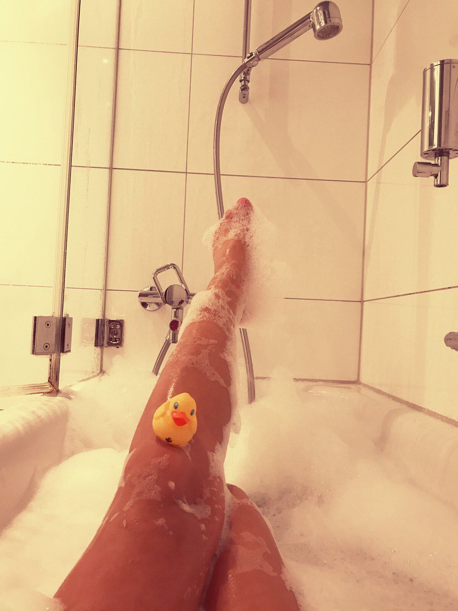 GoddessMariac's tweet photo. Chilling in the bathroom waiting for to #cuck to lick the foam from my feet #cashmeet #session #femdom #findom #footfetish #paypig #cashcow #sub #finsub #domina #moneyslave #geldslaaf #moneypig #walletrape #domme #goddess #humiliation #humanatm #footslave #foot #cuckold #feet https://t.co/c0w36PUDjf