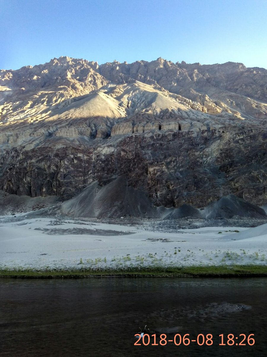 MundePrajakta's tweet photo. Traveling is my choice ...
Travel around world 😉
#lehladakh #leh #travel #traveler #loveit #travelblogger 
#bloggers #life #TwitterTuesday #lifestyle #clicksbyprajakta #photooftheday #photographer #photography #clicks https://t.co/9x9FnSoKgg