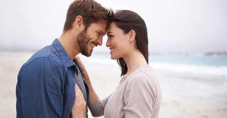 So you have finally convinced a girl to come over for dinner… Now you are frantically pacing the 300 square feet of your studio apartment, wondering how you will impress her enough to seal the deal... buff.ly/2R4Ila4