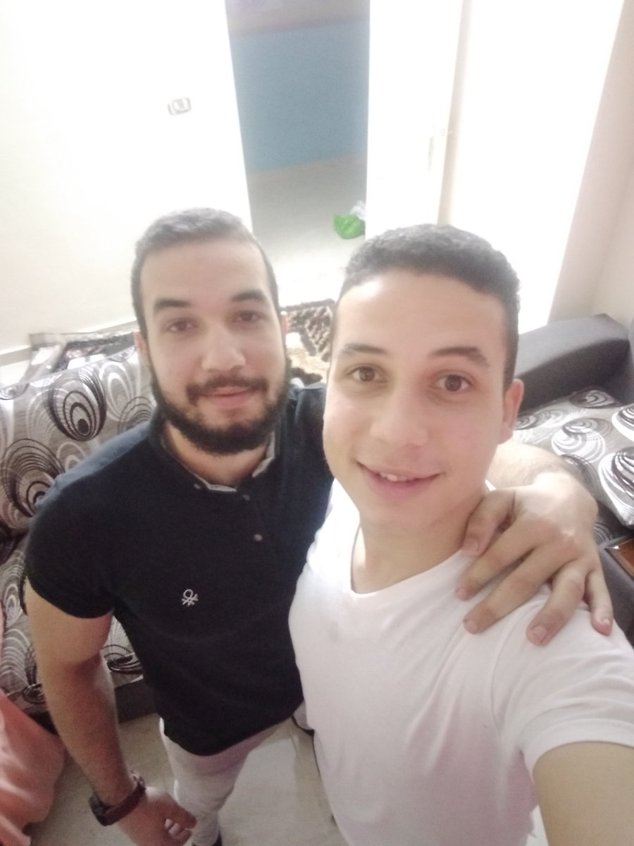 Mostafamo2mo2's tweet photo. لو اسمك تقيل زينا تعالا اقف جمبنا 💚👑🔞
#pogee https://t.co/H9EVBGExvr