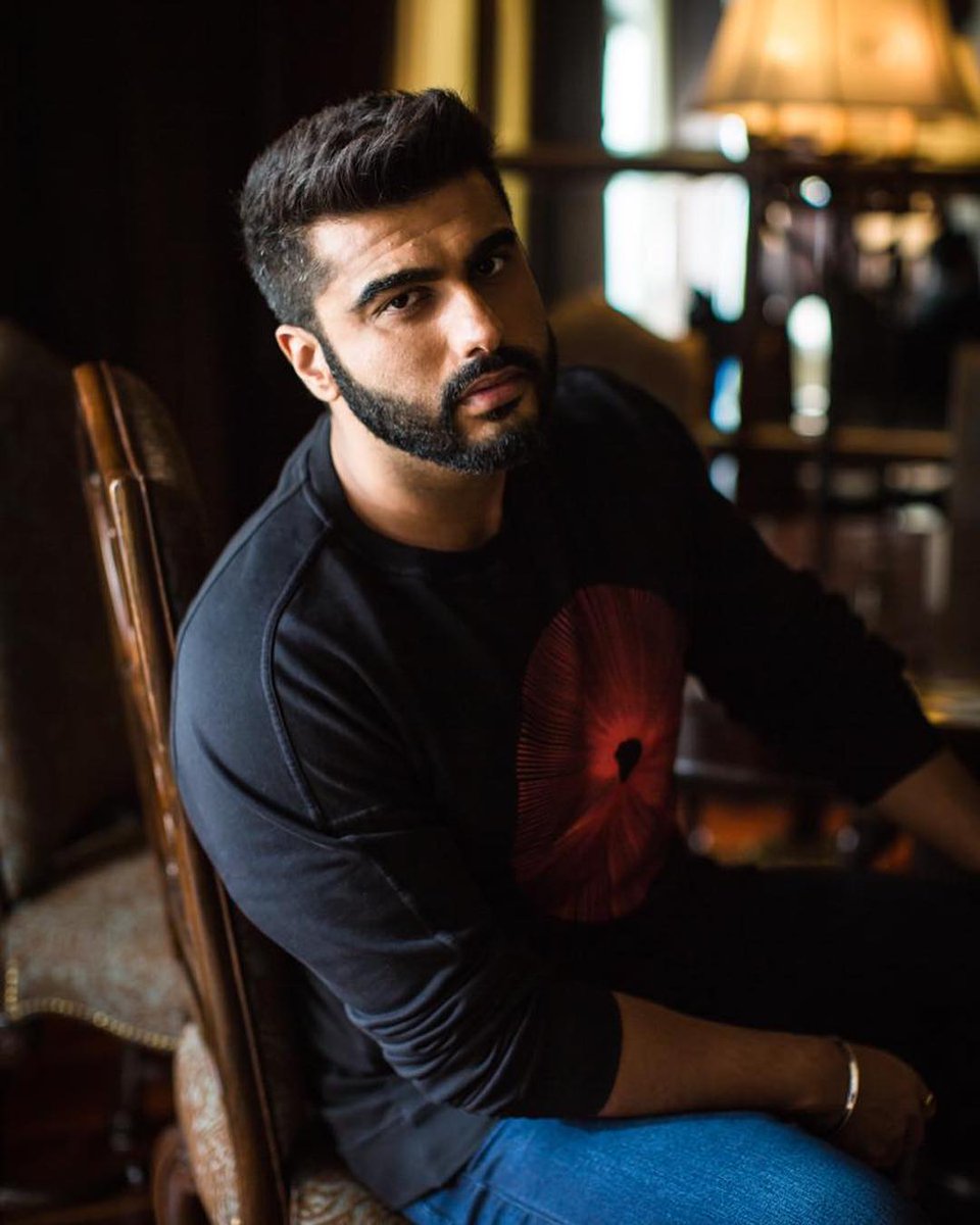 arjunk26's tweet photo. Keep ur eyes on the prize, but you still gotta watch ur back boy !!! #NamasteEnglandPromotions
@vainglorious_in #TheRawLab https://t.co/HZ8m5efdHg
