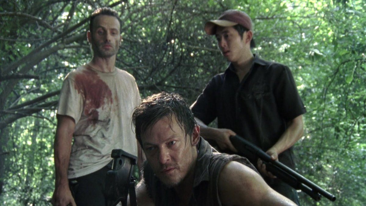 FTWDFans's tweet photo. 7 years ago today, “What Lies Ahead.” #TheWalkingDead https://t.co/luTaBXxizT