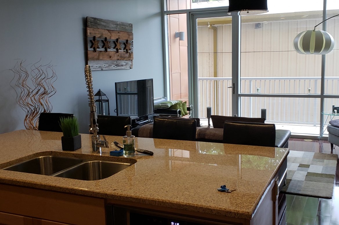 easywaymaids's tweet photo. Check out the Blue Team's deep cleaning work - that living room is flawless
#easywaymaidservice #austin #atx #austintx #maidservice #homecleaning #housecleaning #deepcleaning #homecare #ACL #ACLweekend #momboss #bossmom #austinbusiness #atxlocal #austinlocal #austinmoms https://t.co/ddrHQ5vvrB