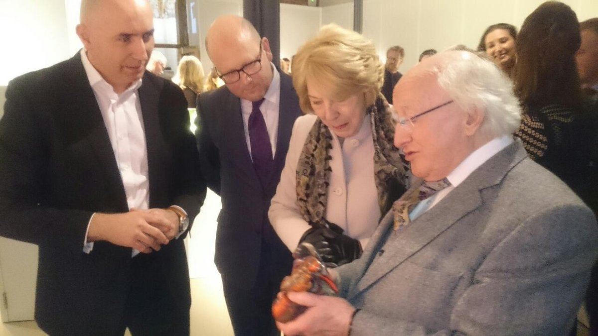 With the race for the #aras2018 underway delighted to say our current president <a href="/MichaelDHiggins/">Michael D Higgins</a> had the chance to review our #3Dprinting technology at Dublin Castle ow.ly/d78q30mfX9j