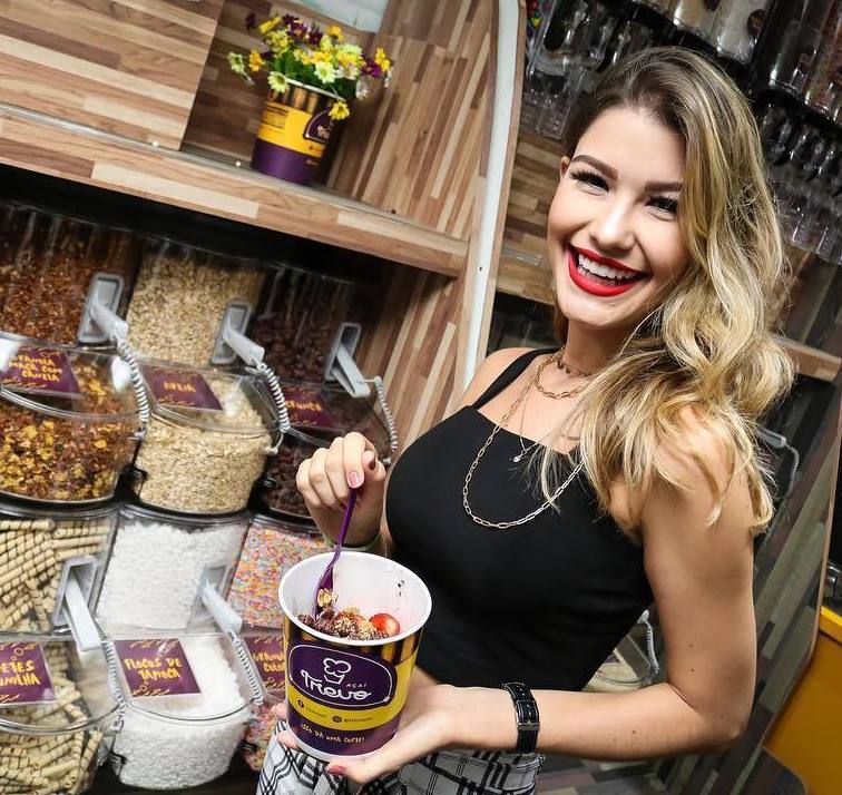 trevoacai's tweet photo. A Jéssyca ( @jessy_castroo ) já veio fazer uma visitinha em nossa loja em Teresina. Vem você também!  #TrevoAçaí #IssoDáUmaSorte https://t.co/kWaKNX8o91