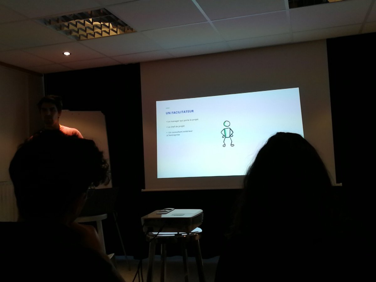 CaptainFloax's tweet photo. Aujourd'hui on voit les concepts du #DesignSpring à @medialibs pour le #meetup @takeadesk ! Pourquoi, comment et quand utiliser cette méthode ? #UX #Creativite https://t.co/GaSscAfxgm