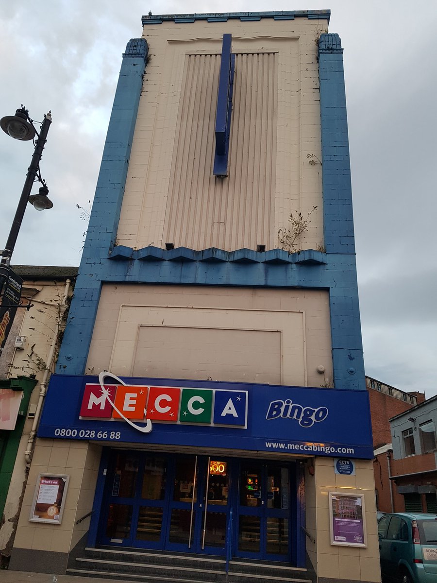 Sunderland_GM's tweet photo. This historic building, formerly known as "The Odeon" is in a state of decay. Crumbling paintwork combined with weed growth has left it unpleasant to look at. #Sunderlandrenaissance is encouraging a cleanup of this structure and restore life to it #projectodeon #sunderland https://t.co/04zlFT1i6P