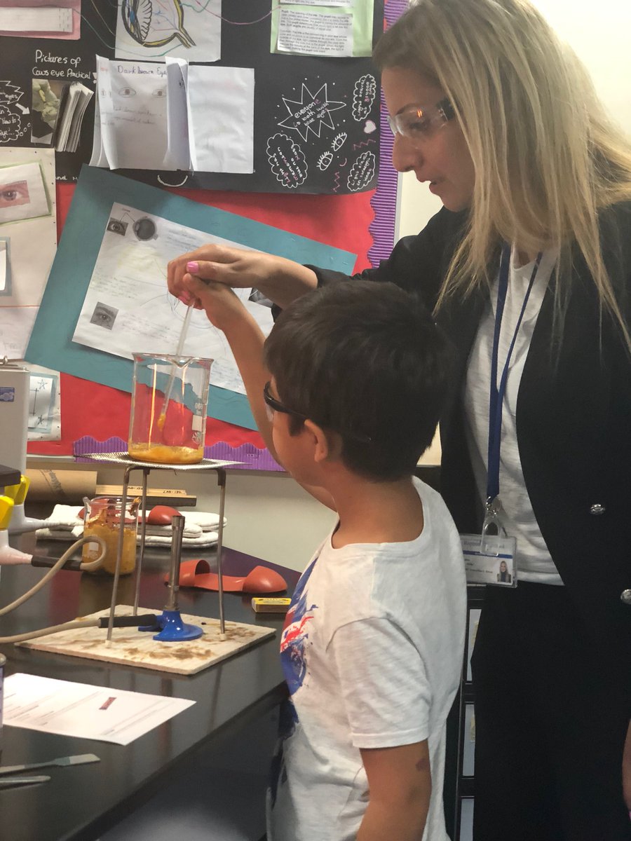 ReptonDXBJunior's tweet photo. Inspiring young minds- scientific enquiry at Repton #ReptonDXBThinkers #ReptonDXBCommunity @ReptonDXBChem https://t.co/yRMrS8qX5r