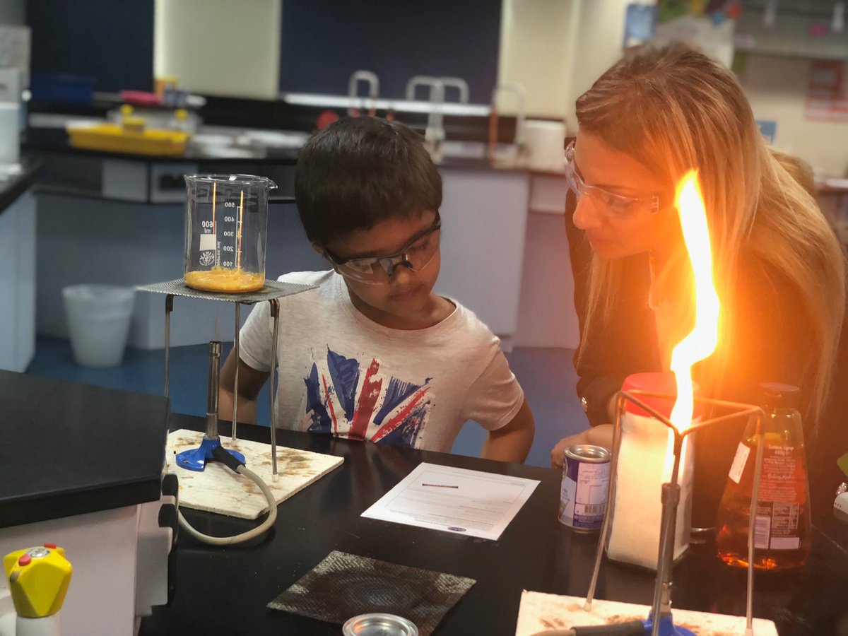 ReptonDXBJunior's tweet photo. Inspiring young minds- scientific enquiry at Repton #ReptonDXBThinkers #ReptonDXBCommunity @ReptonDXBChem https://t.co/yRMrS8qX5r