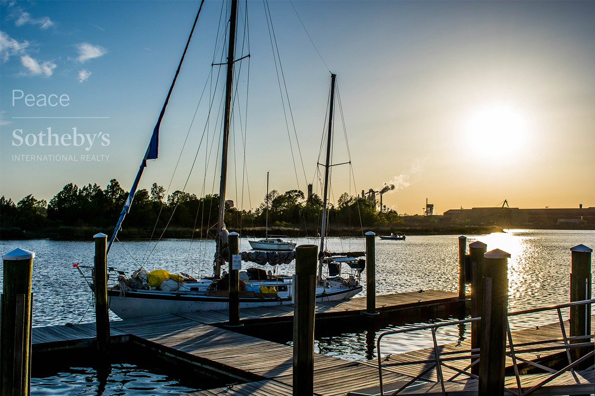 traceyprogers's tweet photo. Who's going to the Wooden Boat Show in Georgetown?  Always one of my favorite weekends!  
https://t.co/xSfPe5NXqz https://t.co/JPvLwGr7y6