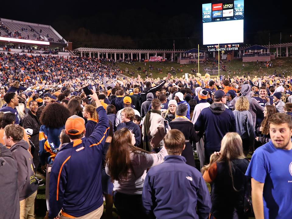 Saturday night was awesome! RETWEET if you're still fired up from the @UVAFootball win over No. 16 Miami and you could win a prize from @UVABookstores. 🏈 #GoHoos #NewStandard 🔶🔷