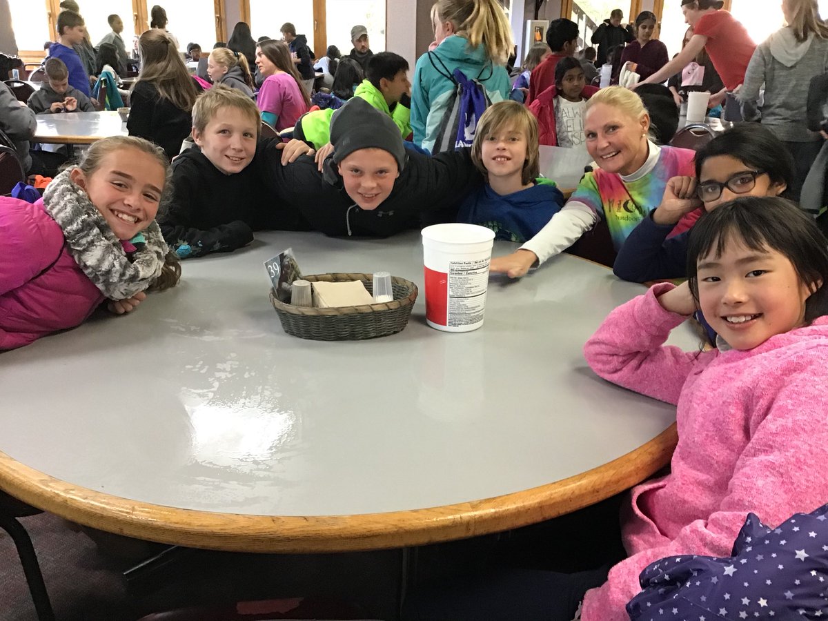 swelchTSD's tweet photo. See parents, the kids are learning how to put their dishes away and clean the table! @MrRogersTSD @mrsmurphyham @azarewych @HamiltonHawks82 https://t.co/q7COP14OzQ