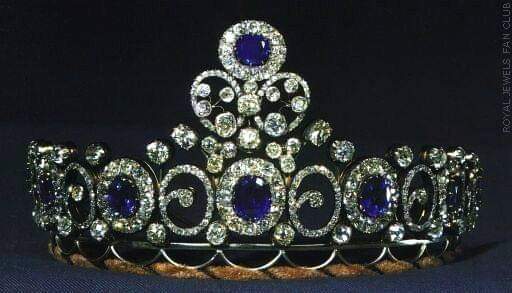 Royal Watcher on Twitter: "The Sapphire Tiara of Countess Anne Dorte of will be auctioned at Bruun on November 30th! https://t.co/joMPECVNfh https://t.co/q53qgQpHEk" / Twitter