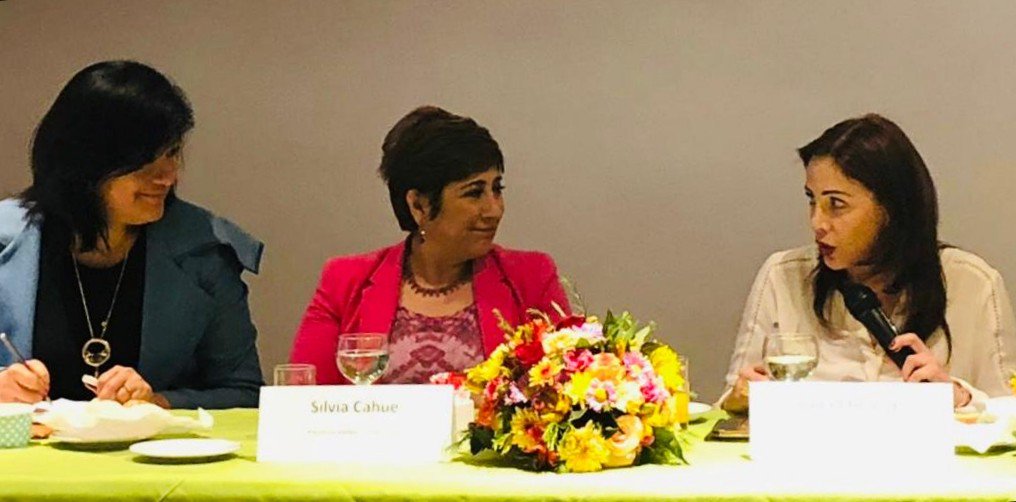En reunión con colegas y amigas empresarias y emprendedoras. Agradezco a la <a href="/AMMJEToluca/">AMMJEValledeToluca</a> por extenderme la invitación a su Sesión de Trabajo de octubre.
<a href="/AMMJE/">AMMJE Nacional</a>