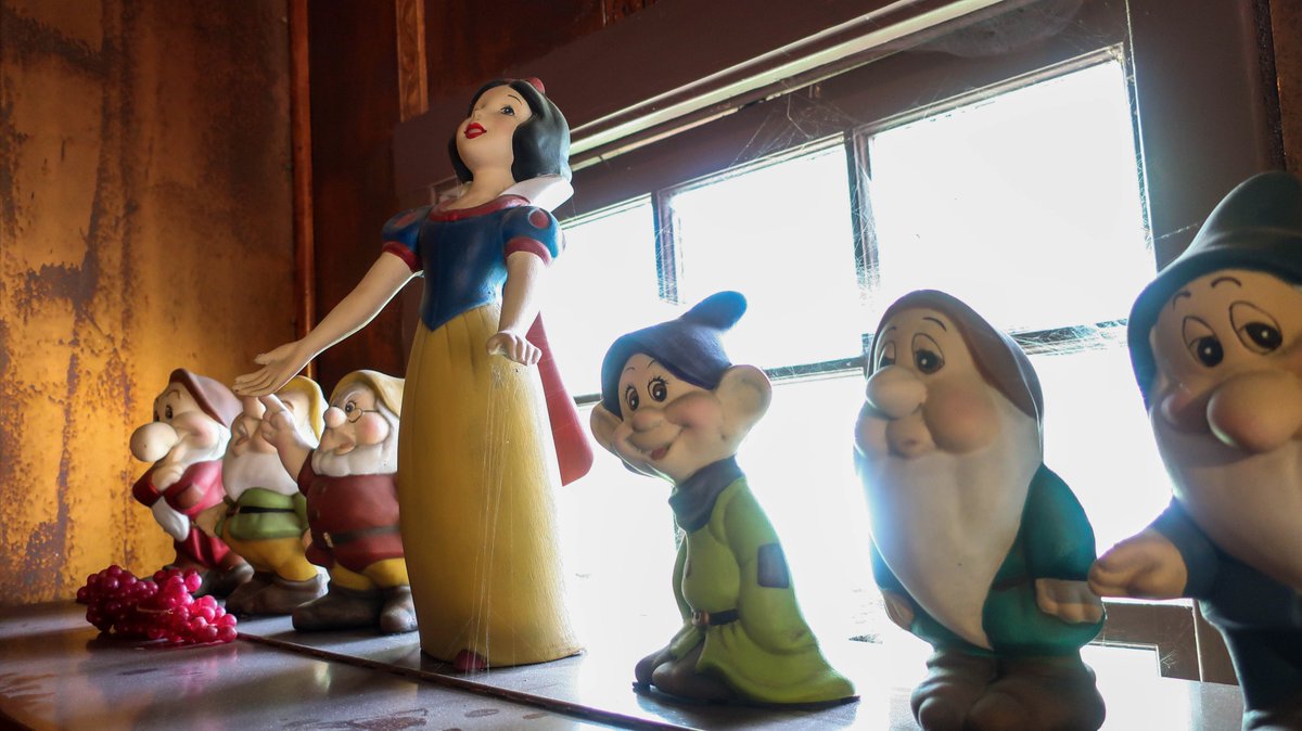 LocalWally's tweet image. Absolutely the strangest winery I have ever been to.  Designed to look like Snow White's cottage, Disney music blasting, and everyone acting like this is normal.  You have to go!  @briarrosewinery