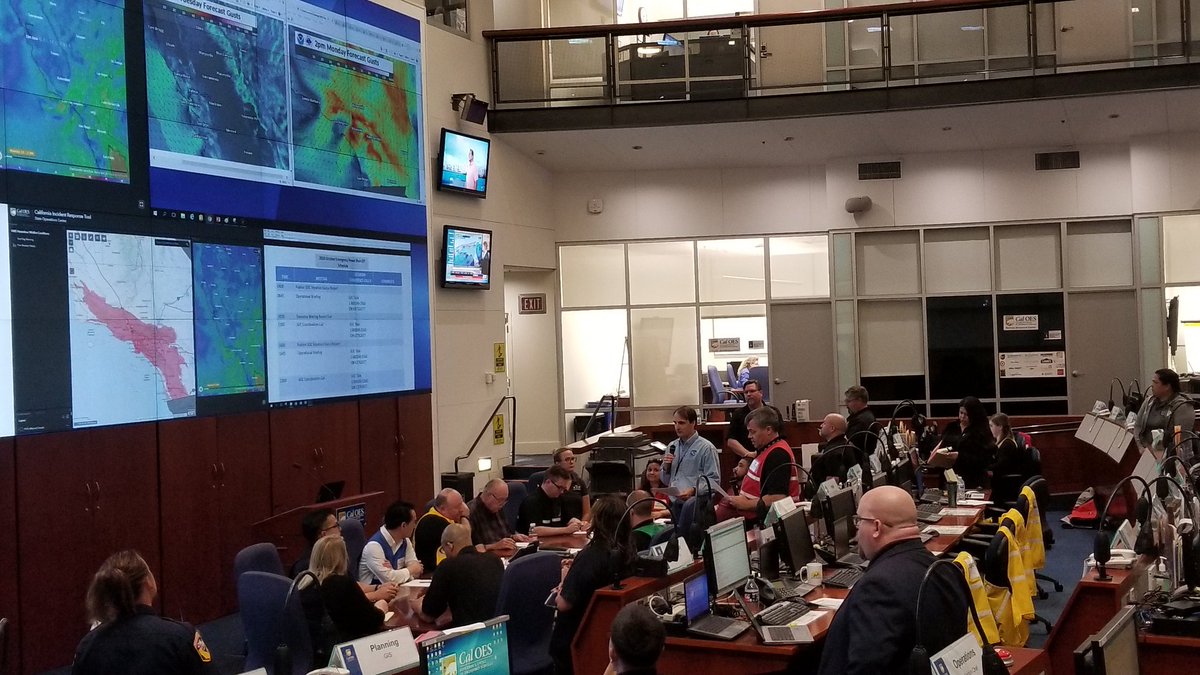 matthewsolum's tweet photo. Quick visit to @Cal_OES to support our partners and do some training was a success! I seriously love this group of people and enjoy every minute I get to spend with them. #nwsidss https://t.co/GJOQezUekQ