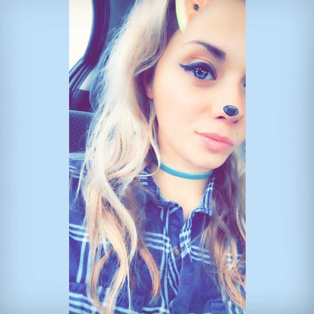 Lauren Amber Schwalm (@simplysmile) on Twitter photo 