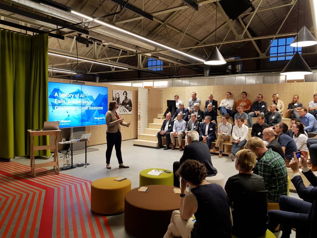 pverhoev's tweet image. Kickoff #AIacademy at @wearehangark by @NellWatson