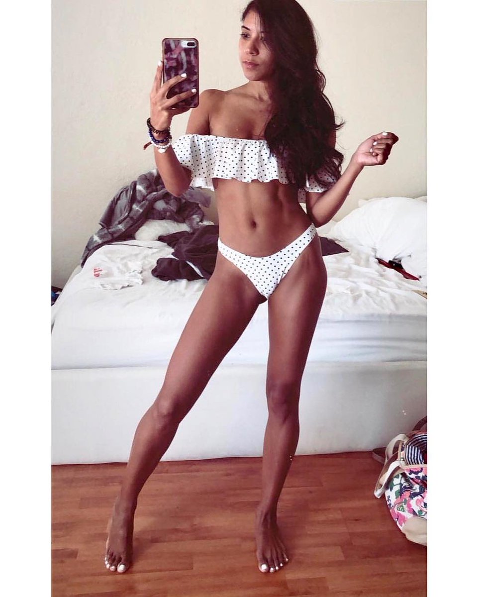 thighgaphack's tweet photo. When you look this good your messy room gets a pass 😉😉 #thinspiration #thighgap #unmadebe #beforeafter #thennow #motivation #selfie #letmetakeaselfie #mirrorselfie #cute #body #nicebody #woman #fitgirls #skinnygirls #thingirls #idealweight #bmi #lowcarb #keto #messyroom #meme https://t.co/cxU0RzlXRE
