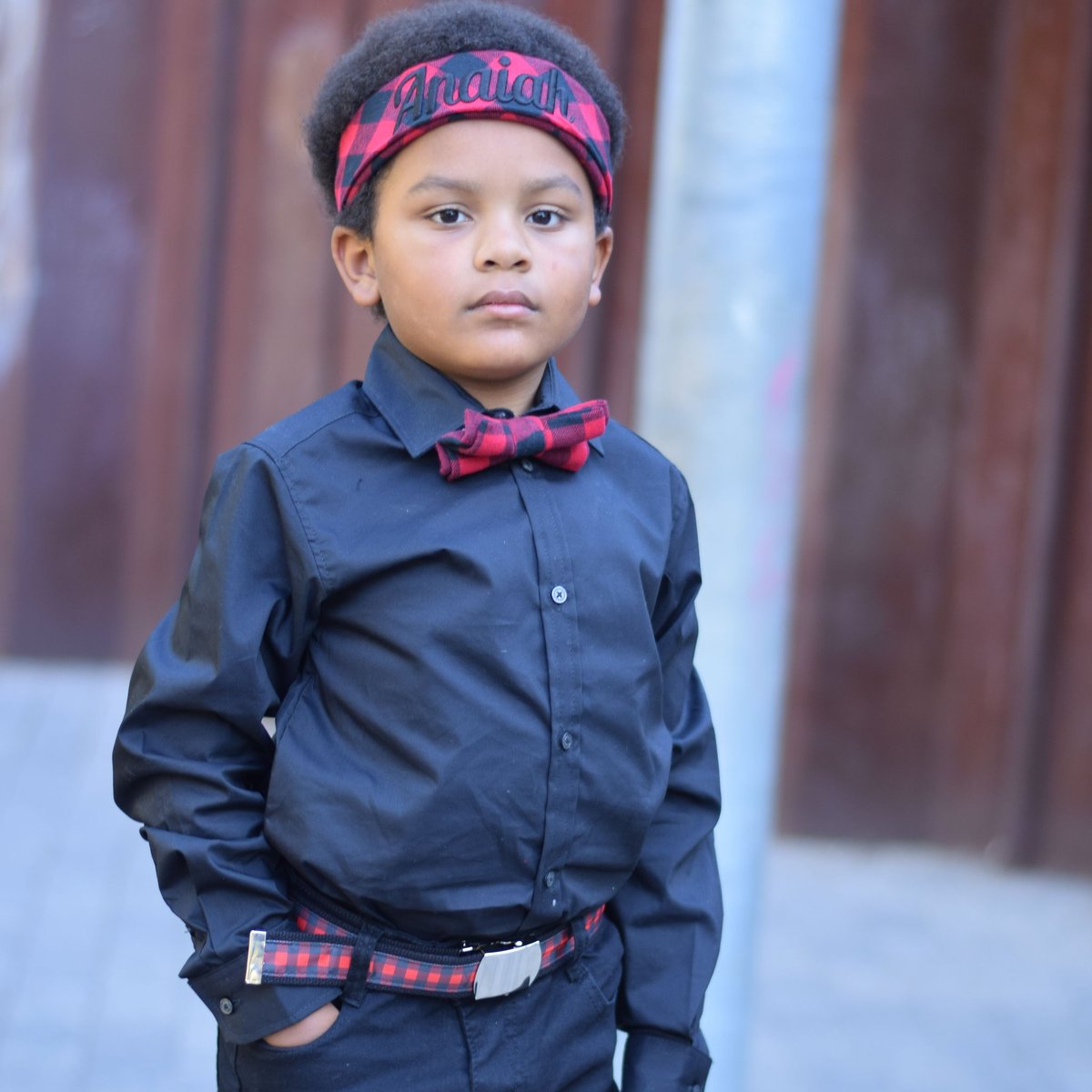 AnaiahCotton's tweet photo. Loving my custom #bandana from @SweetLooks85! Matches perfectly with my #SweetLooks bow tie and belt! What would your custom bandana say?⠀
.⠀
.⠀
🖤Use code ANAIAH15!❤
#urban #kids #youtubekids #childmodel https://t.co/9CVWrC1p4R