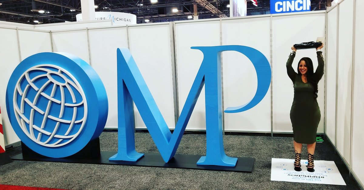 Christa_MME's tweet photo. I am the 'I' in MPI π Tried to make a top to the 'I'..lol. #mpimidway I love photo contests...if you don't love them too, stay off my social media this week π€£ jk #kiddingnotkidding #imex18 #feelinglikeawinner #MagneticMagnificentEvents #eventprofs #incentivepros #mpincc https://t.co/kP2sLM4gMH