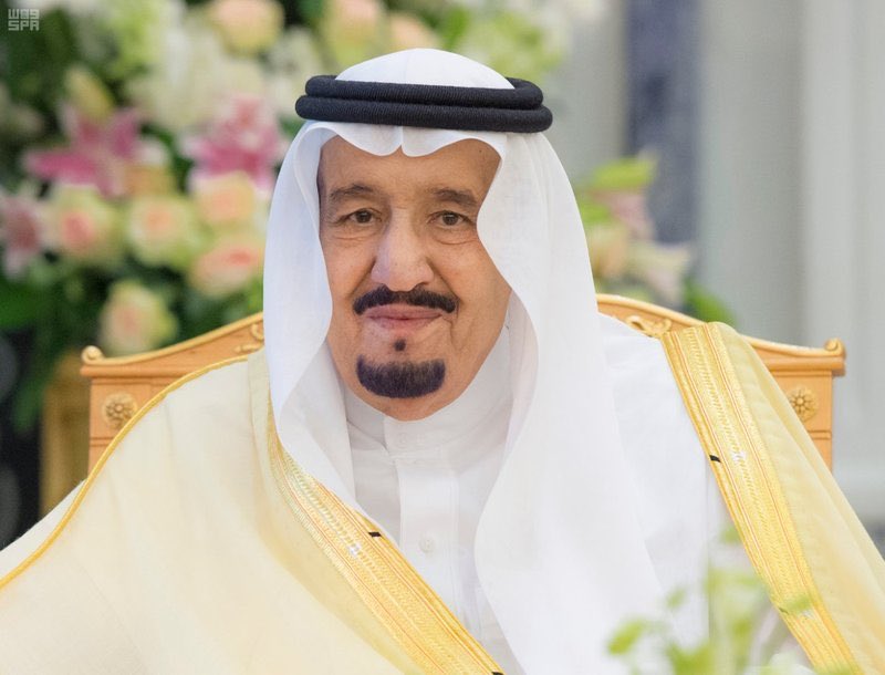 AJELNEWS24's tweet photo. عاجل 🔴
.
.
خادم الحرمين الشريفين يأمر بإعادة صرف #العلاوة_السنوية لجميع الموظفين المدنيين والعسكريين بوضعها وإجراءاتها السابقة. 
.
.
#اعادة_العلاوة_السنوية
#شكرا_خادم_الحرمين 
. https://t.co/UVEWC08qmb