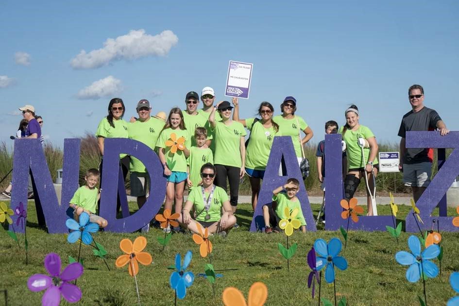 WEklauer's tweet photo. Thanks to #CharlestonCottonExchange who did a terrific job on our shirts for the Charleston #Walk2EndALZ ! Thanks to all the #wealthengine folks and family who joined us! https://t.co/gpL3MQktxR