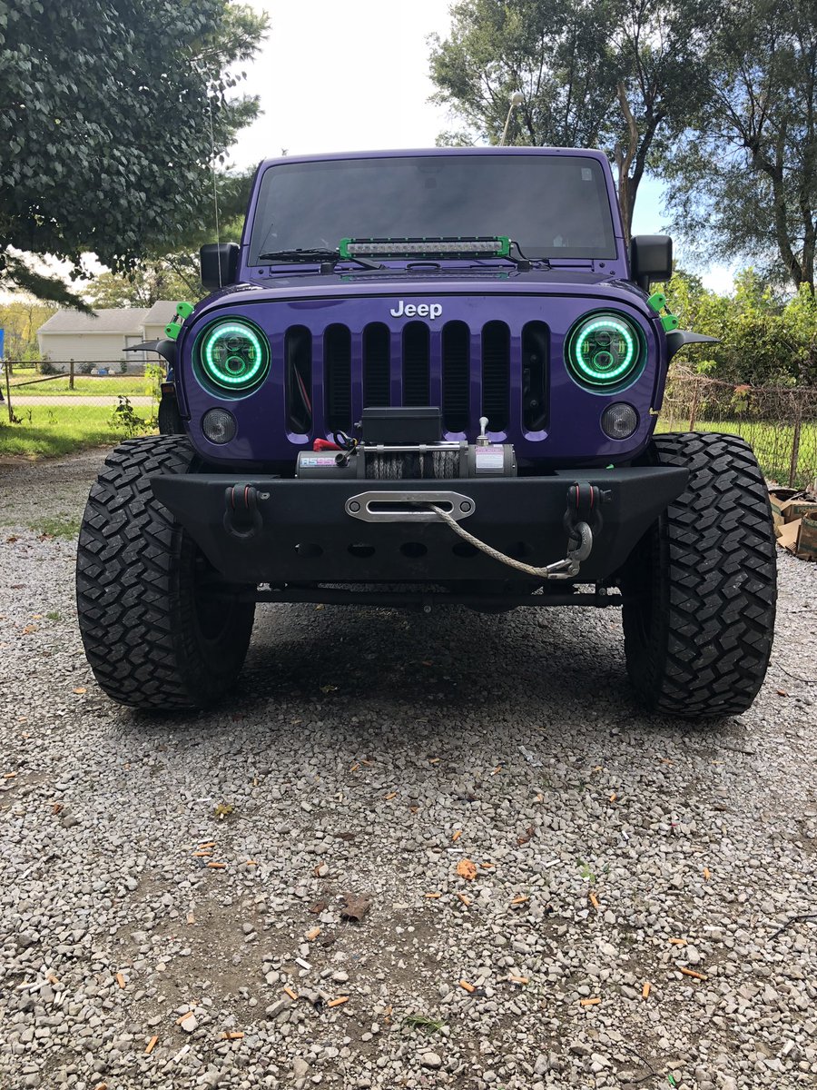 Here they are installed, very easy installation only took about 15 mins @Jeep_Girl1974 #jeeplife #jeepmods #ShortBusIndustries #jeepaddiction #JeepMafia #jeephoodlatches #JEEP #JKU #Joker