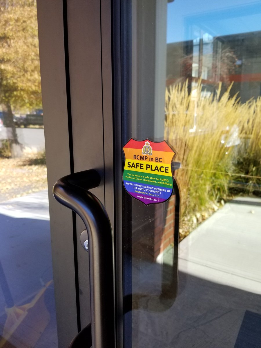 CMHAKootenays's tweet photo. We are a proud Safe Place for the LGBTQ+ community...thank you to the #Cranbrook RCMP for bringing this valuable program to our community. #LGBTQ #kootenay #community #safe #Pride #RCMP #CranbrookRCMP https://t.co/Azapr9grrG