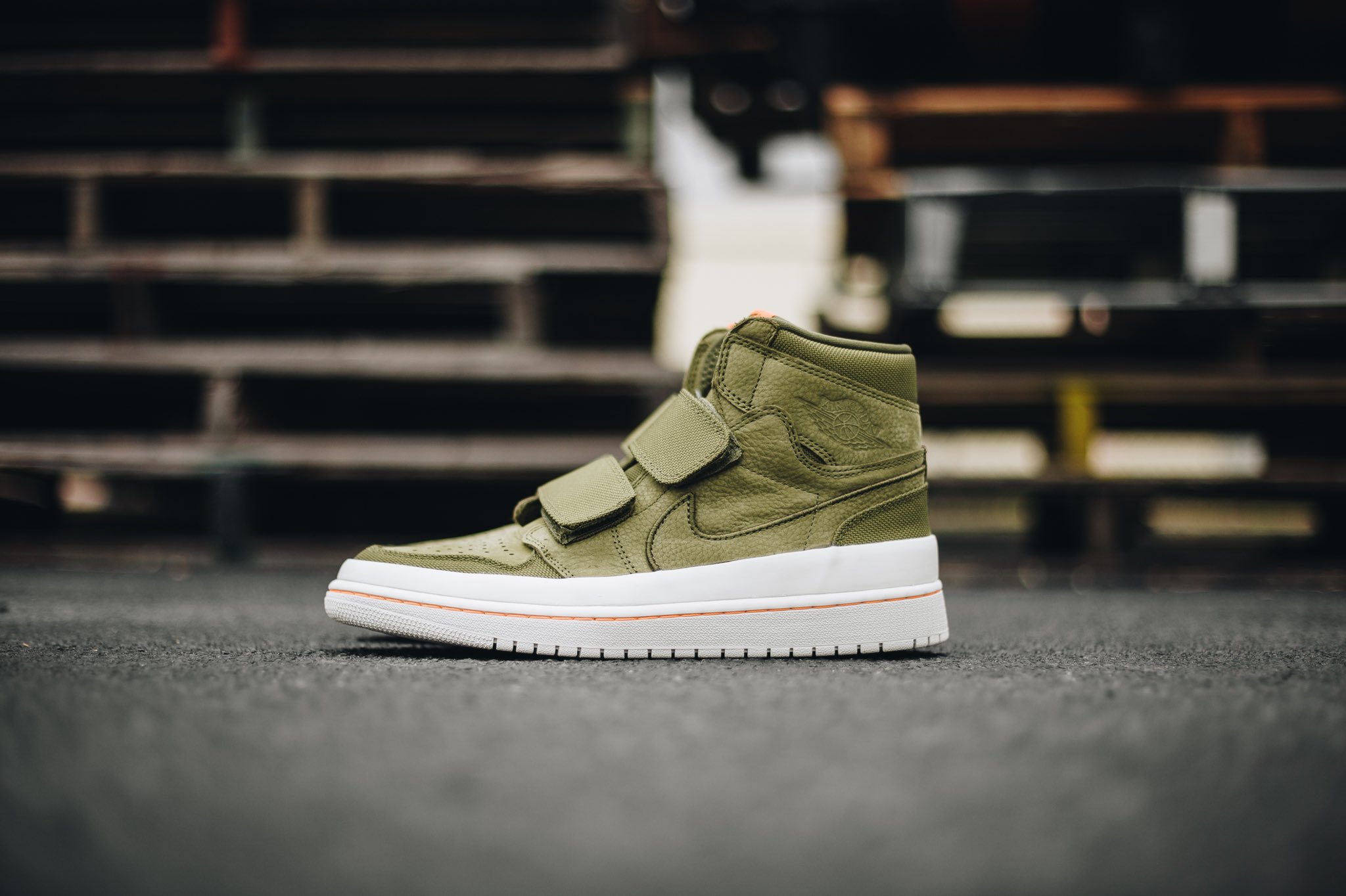 Men's Closet on Twitter: "New Air Jordan 1 RE Strap | Olive Green | $140 Available Now ! https://t.co/6cSPsgjmdZ" / Twitter