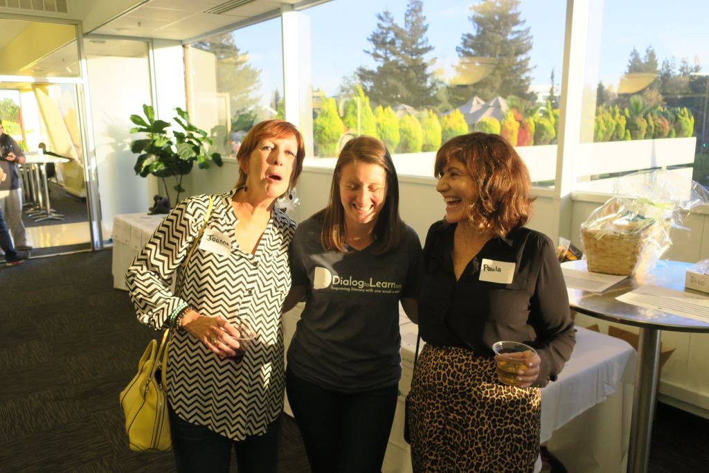 DialogtoLearn's tweet photo. Thank you to everyone who came out to support Dialog to Learn last night! We had a great time! https://t.co/H3llZP2Per