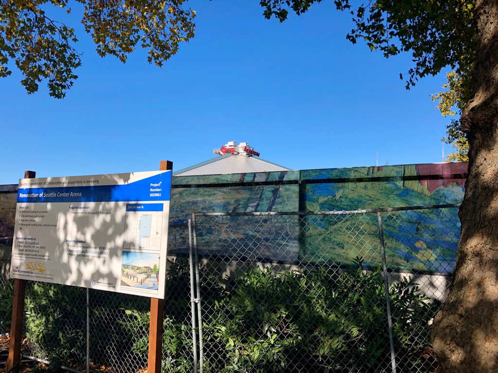 ChrisDaniels_TV's tweet image. It’s starting to get real at #KeyArena —-

- OVG has the keys.
- Fencing up around the skate park.
- Machinery moving in

#NHL @NHLSeattle_ #Seattle @KING5Seattle