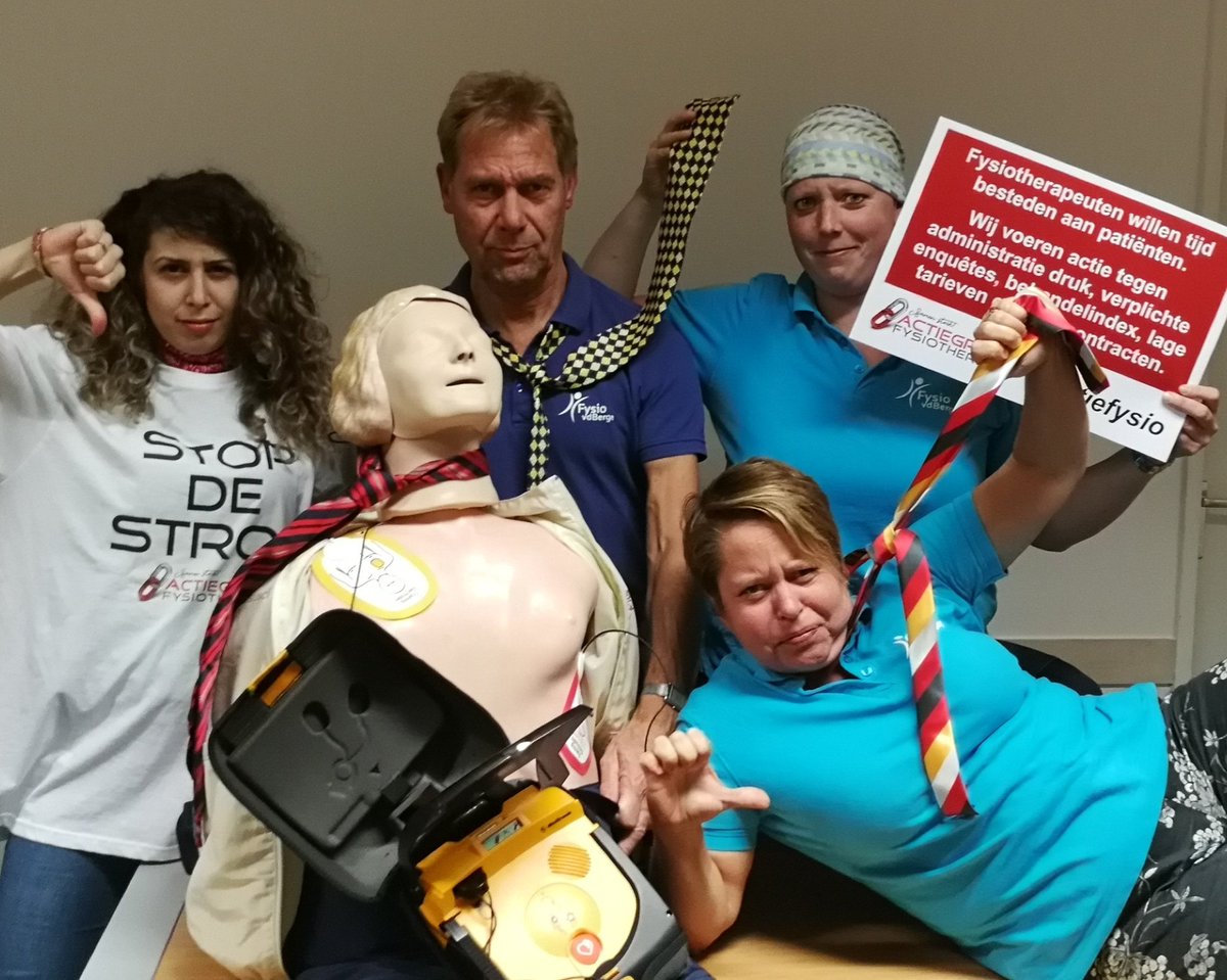 fysiovdberge's tweet photo. #verenigdvoordezorg #LaatDeZorgLeven #MeerDoodDanLevend  FysiovdBerge is boos! Reanimeer de Zorg! #actiefysio #stopdestrop #samensterk FysiovdBerge https://t.co/k1pqPo8ux9