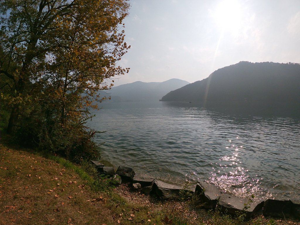 GSUP T. had a #paddleboarding session in Caslano, Switzerland. Pictures here: suptrotters.com/en/activities/… #suptrotters