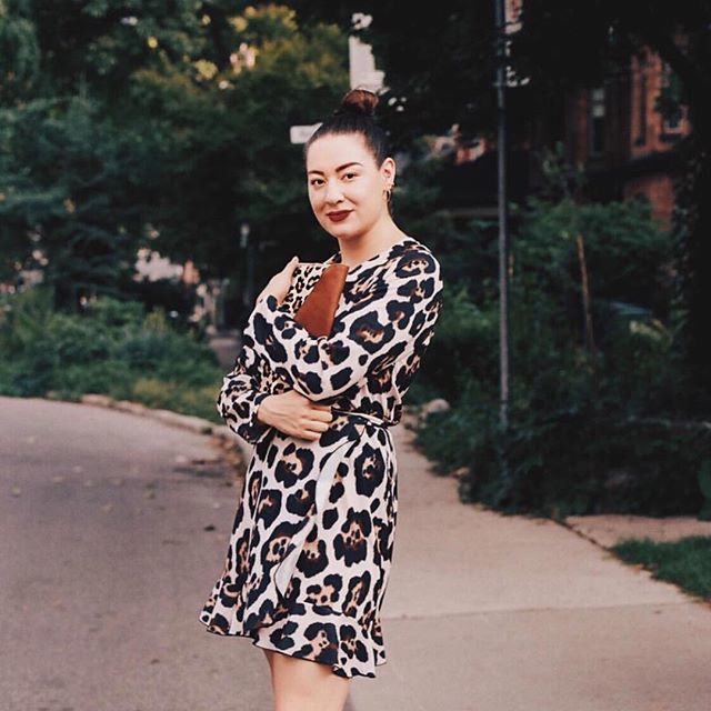 BRAVELeather's tweet photo. Leopard Love 🐆🖤 @ladylikeleopard with our Chapa clutch #braveleather #leopardobsessed https://t.co/LhtlIVV6Mk https://t.co/KVzOT4ThPq