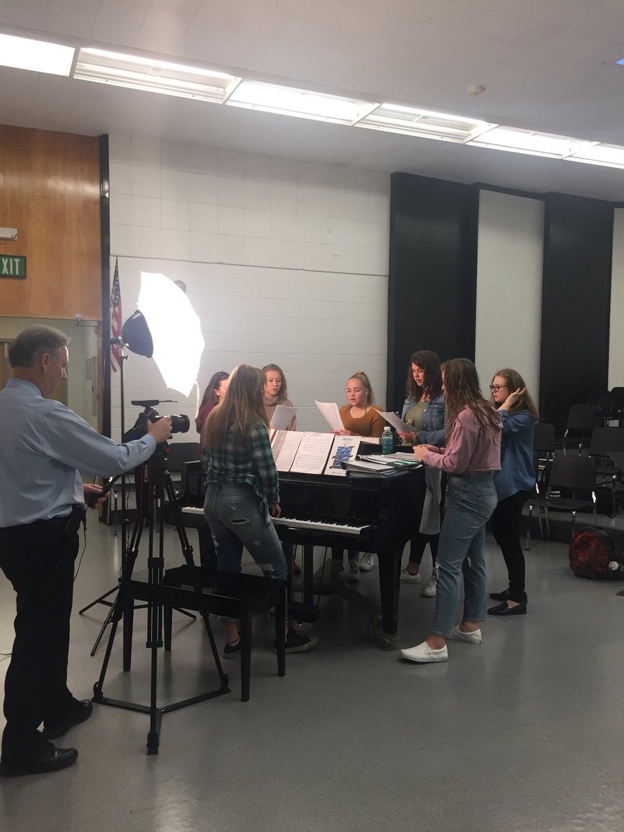 MarnieSchell's tweet photo. Thanks Dan Hollar for filming our YES I CAN award winners! Appreciate you! @BoiseSped 😀 https://t.co/T2mqrsw3kP