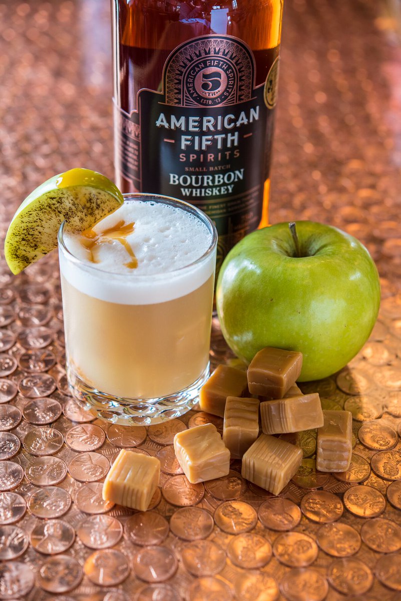 Tryout our 
APPLES FOR BOB (ABV 20.8%)
American Fifth Bourbon, American Fifth Butterscotch Liqueur, Apple Cider, Fresh Lemon Juice, Caramel, Egg White
#CraftCocktail #CraftDistillery #UniquelyLansing