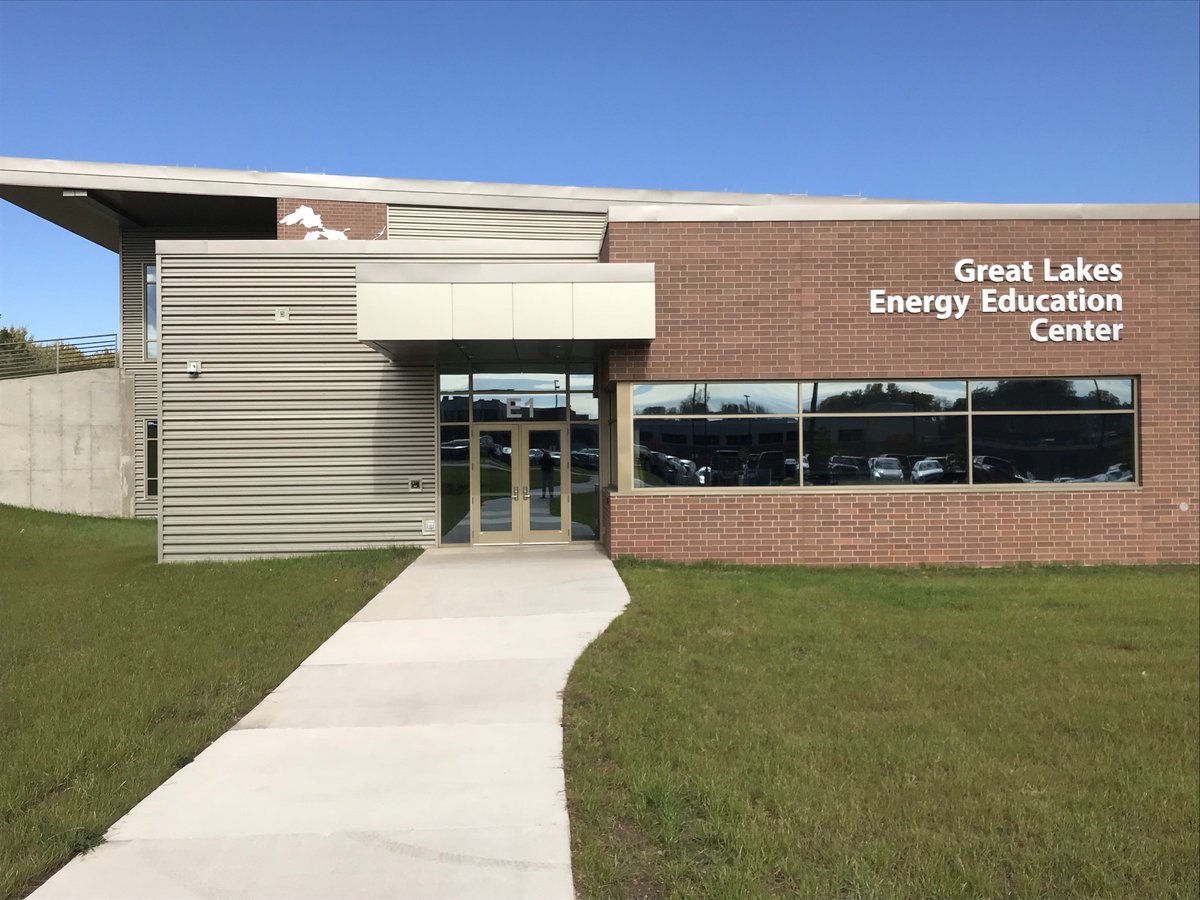 WIPublicService's tweet photo. We joined @NWTC and @WIWorkforce this morning to highlight the rewarding positions our industry offers as part of #CareersInEnergyWeek. Todayβs event included a proclamation from @GovWalker and an up-close look at skills used daily by energy company employees. #GetIntoEnergyWI https://t.co/aTbfj3NE1T