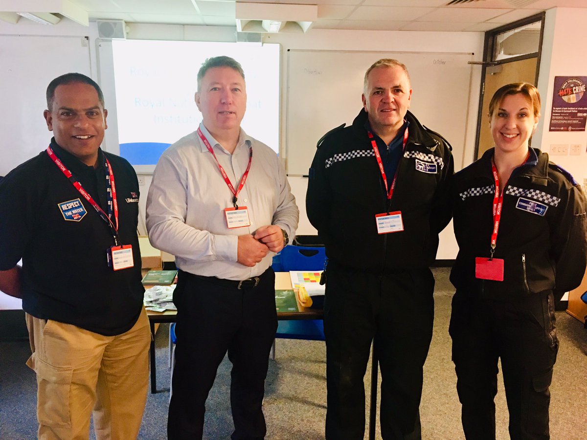 Dave_Float's tweet photo. Great day today, up at 6am and with my colleague Hugh we spoke to nearly 140 year 10 students at Collumpton Secondary School regarding #RespectTheWater #ThrowLines with actual demonstrations. Thank you to Steve, #DC_Police #SwasNHSTrust All the teachers who were brilliant. #RNLI https://t.co/zaE3q5PtSN