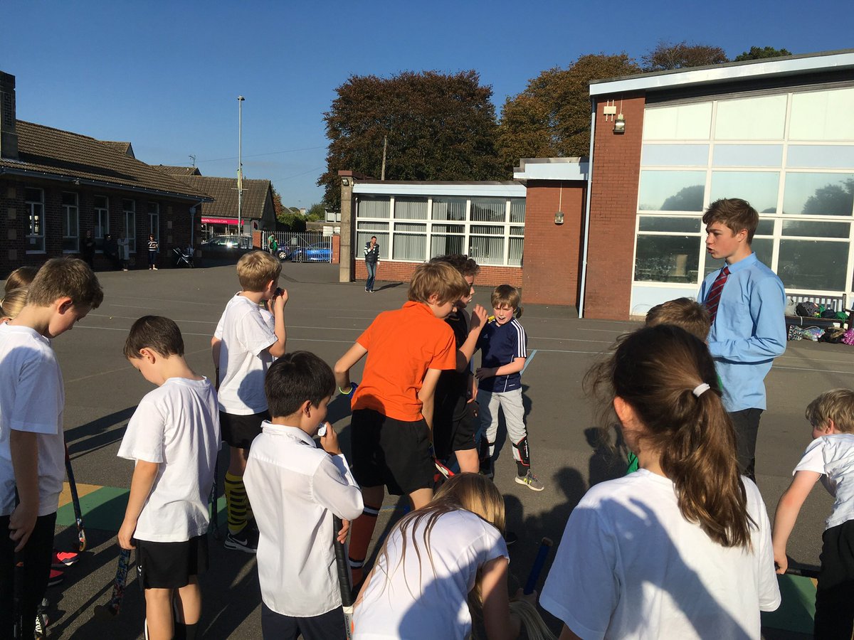 Great push pass practice from CWCW hockey club. Thanks Coach Tom! <a href="/Caerleonboyspe/">Caerleon CS Boys PE</a> <a href="/caerleongirlspe/">Caerleongirlspe</a> <a href="/HockeyWales/">Hoci Cymru</a>