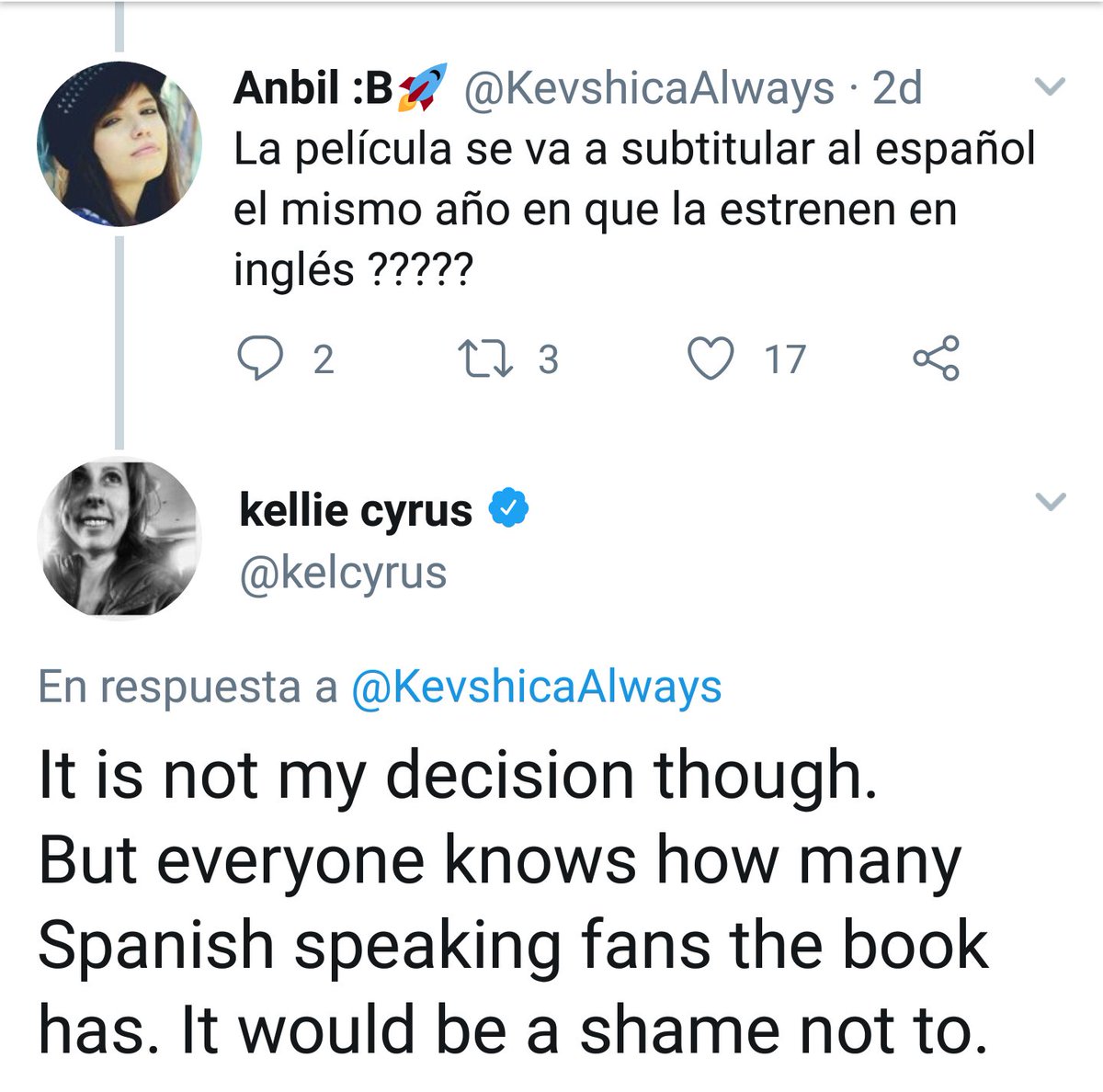 Hace poco le preguntaron a <a href="/kelcyrus/">Kel .C</a> si había posibilidades de que #HushHushMovie fuera traducida al español y Kellie no dudó en dar una respuesta afirmativa, aunque después aclaró que no dependía de ella pero todo el mundo sabe que hay muchísimos fans españoles de la saga.