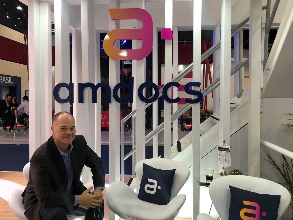 AmdocsCALA's tweet photo. Não perca Cody Boyd, da @Amdocs, no painel sobre #AI às 15h40 no Auditório Rondon! #Futurecom2018 #AmdocsnaFuturecom https://t.co/bQyWkayrfH