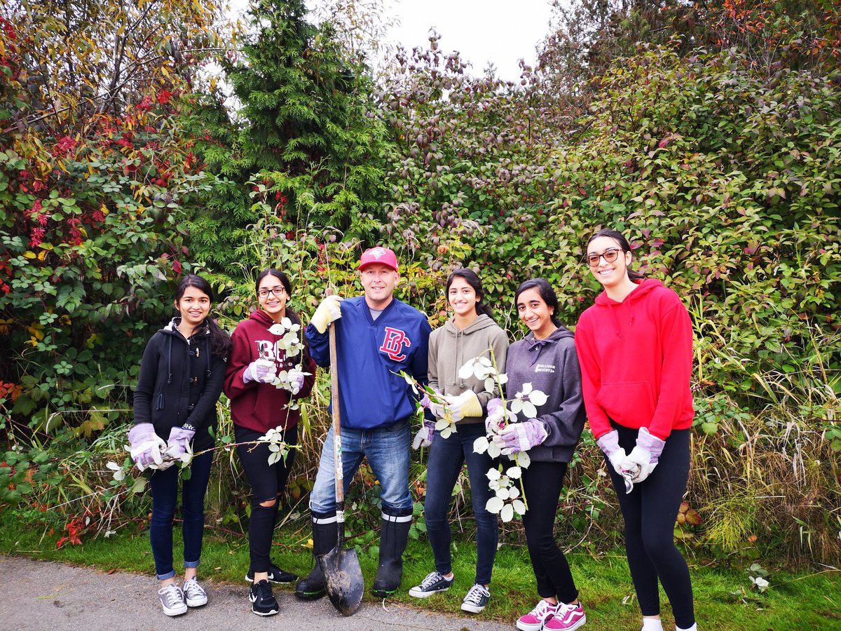 CityofSurrey's tweet photo. DYK Surrey Parks works with teachers &amp; classes across the city on all sorts of projects? Jeff Vaughan from Sullivan Heights Secondary has been partnering with us for over 15 years restoring habitat with his students. Here he is with trees he planted 15 years ago. Bravo, Jeff! https://t.co/6vVeSJPrLp