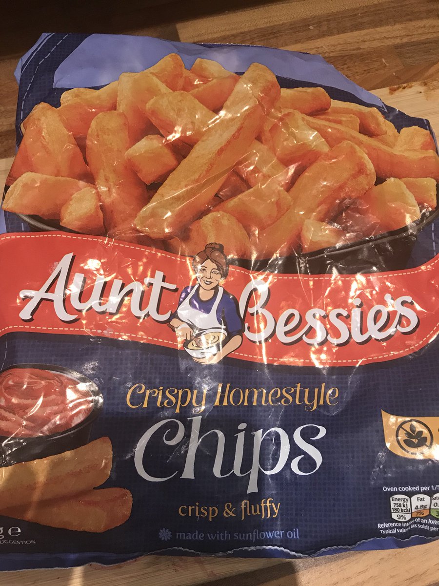 beki228's tweet photo. Bought these chips from @IcelandFoods gone to put them on the baking tray tonight and snail has come out with it! Feel physically sick 🤢 https://t.co/VHbv8HMTAq