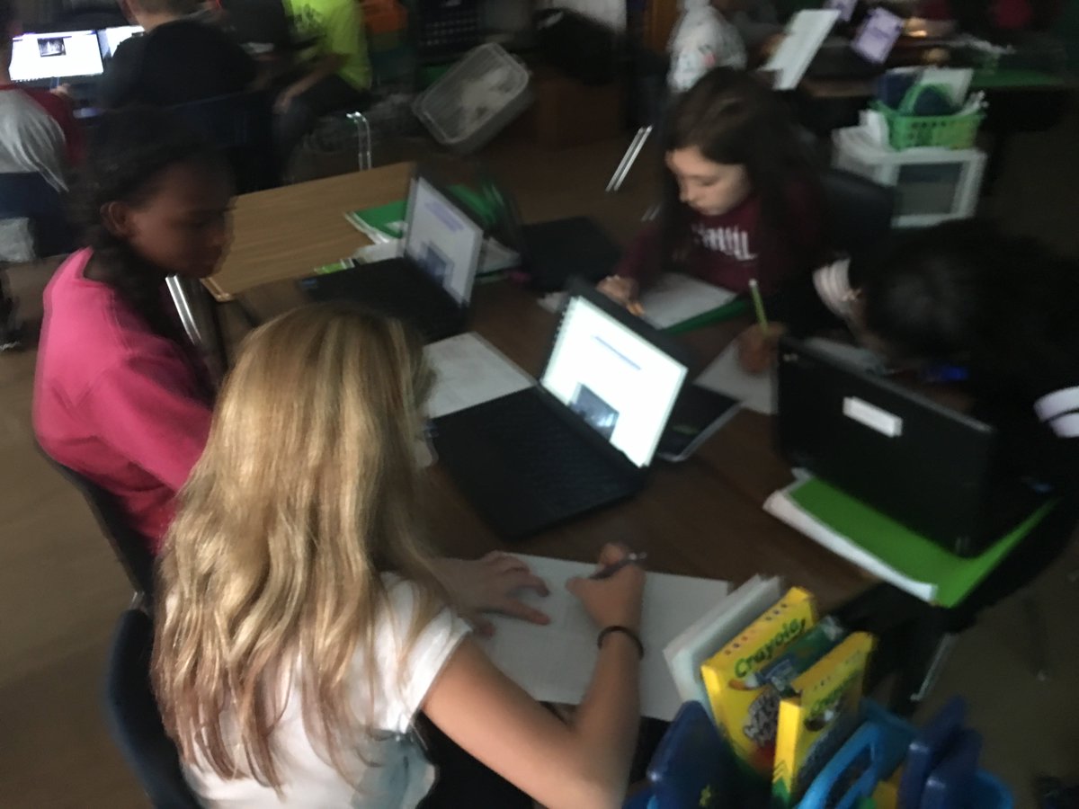 BlueLickLions's tweet photo. Students in the 5th grade participate in an escape room activity and move through rooms by solving math problems using the order or operations. Students have never been more excited to do math!@JCPSAsstSuptES2 @JCPSKY https://t.co/m7Olo7Tb8y