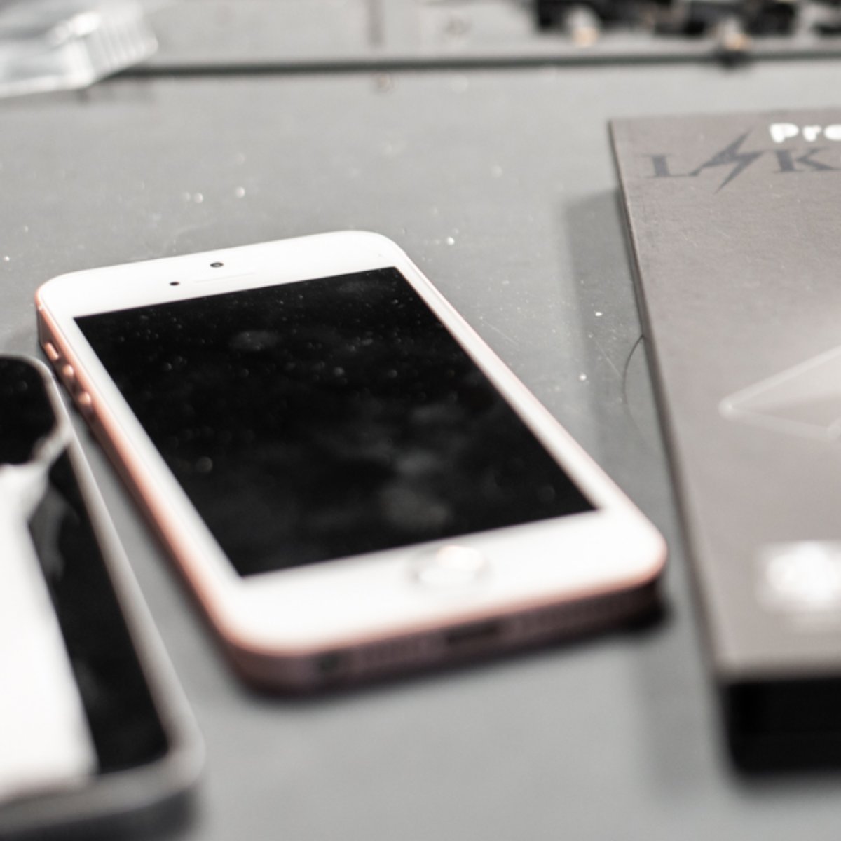 MobileRevive's tweet photo. We're ready to face your screen troubles head-on. https://t.co/HjDJtav7Go