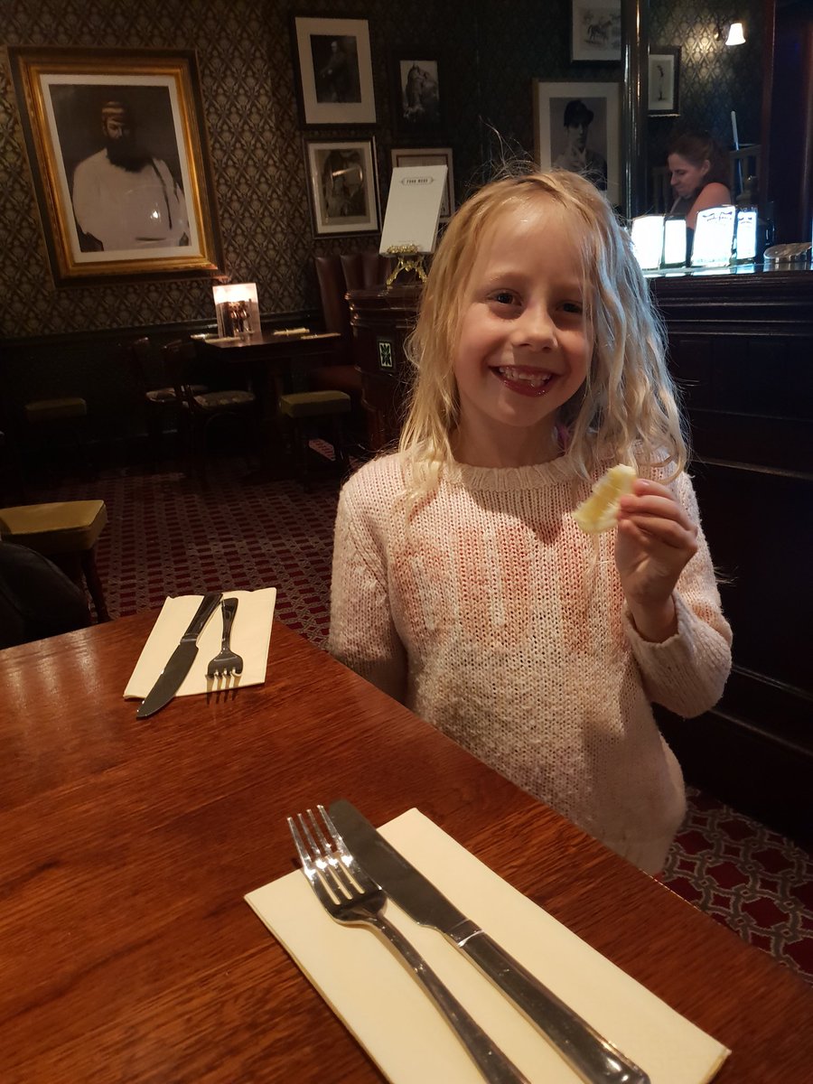 Post audition lemonade.#childactor #TeamDB #actorslife <a href="/LetiMicroBlonde/">Lettie Weller</a>