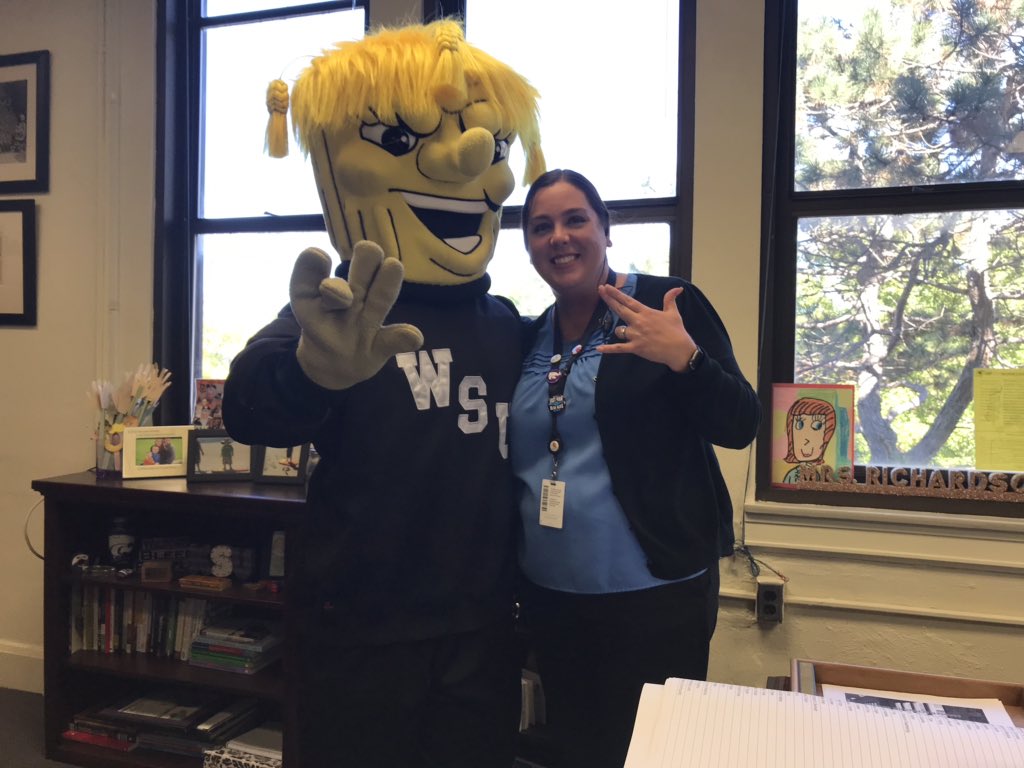 meg_ranae's tweet photo. The Blue Aces of East High were lovely, as always. ☺️ Thank you for all your hard work and Shocker pride!  @WichitaUSD259 https://t.co/CRLLCKuUE7
