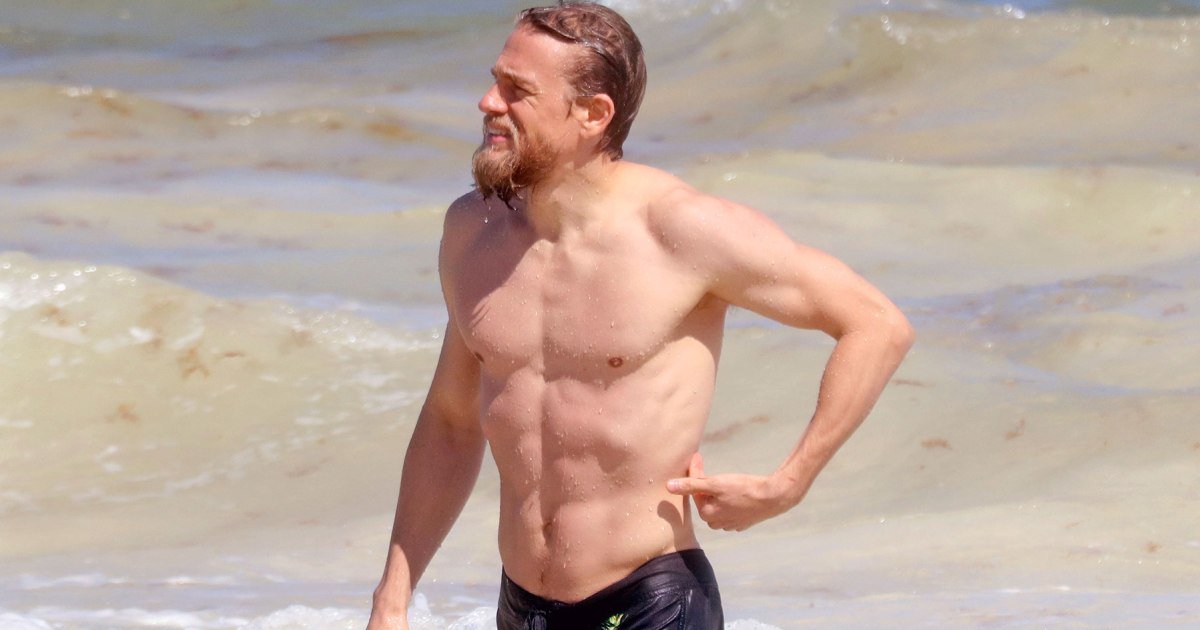 #Charlie_Hunnam Shows Off Ripped Abs on Beach Vacation with Girlfriend: #Ch...